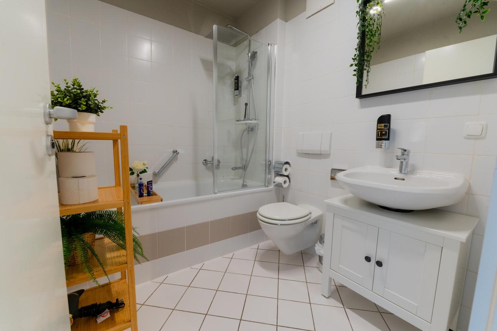 Deluxe Apartment I Klimaanlage I Tiefgarage I Balkon I Wlan Magdeburg Eksteriør bilde